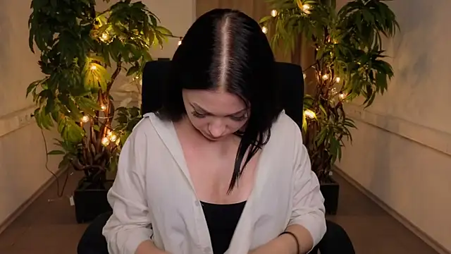 AmyStewart online show from 07-16-26, 06:58