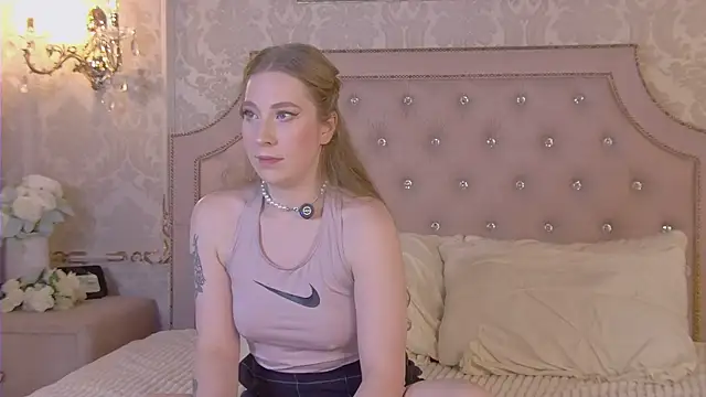 MiaEuphoria  online show from 10-01-25, 04:40