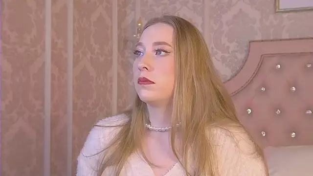 MiaEuphoria  online show from 10-09-25, 03:26