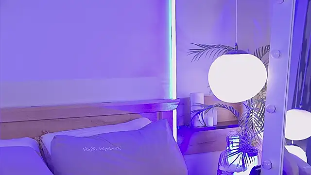 Snapshot of MiaEuphoria_ chatting on 02-14-26, 04:20 MiaEuphoria online show from 02-14-26, 04:20