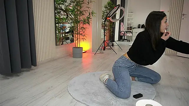 Snapshot of EmmaBlanco chatting on 10-01-25, 07:20 EmmaBlanco online show from 10-01-25, 07:20