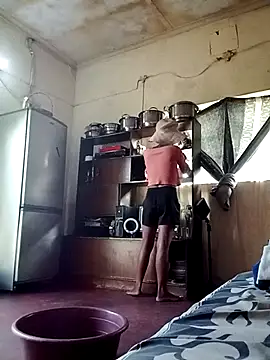 RFeltomWhitJ online show from 11-19-25, 02:28