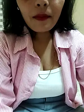 Snapshot of Pihu_Chopra chatting on 05-03-26, 06:52 Pihu Chopra online show from 05-03-26, 06:52