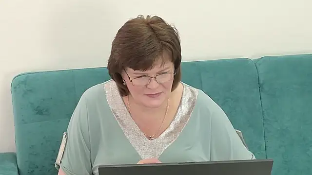 Snapshot of Sandra_Sunrise chatting on 10-14-25, 09:32 Sandra Sunrise online show from 10-14-25, 09:32