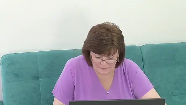 Snapshot of Sandra_Sunrise chatting on 11-15-25, 08:33 Sandra Sunrise online show from 11-15-25, 08:33