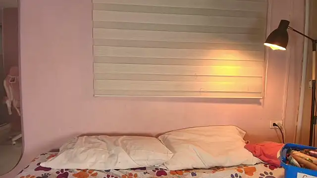 Snapshot of biancaa_18 chatting on 11-02-25, 07:16 biancaa 18 online show from 11-02-25, 07:16