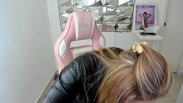 camixxx m online show from 12-01-25, 12:32