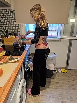 sarahpearlx online show from 02-11-26, 04:45