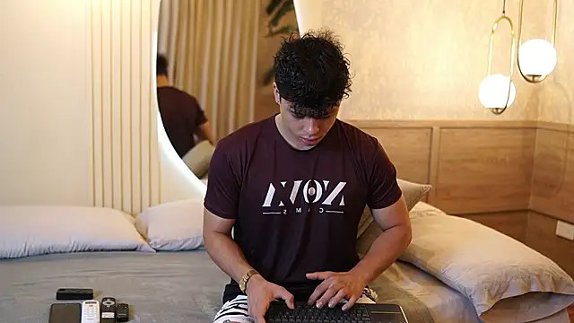 Snapshot of Ethan_occonor chatting on 09-12-25, 10:48 Ethan occonor online show from 09-12-25, 10:48