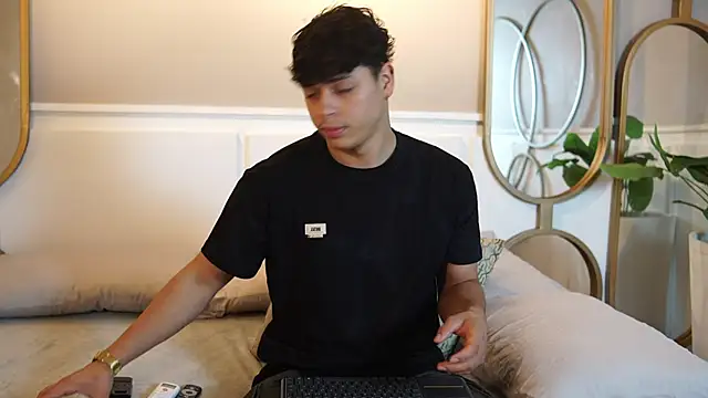 Snapshot of Ethan_occonor chatting on 09-22-25, 12:51 Ethan occonor online show from 09-22-25, 12:51