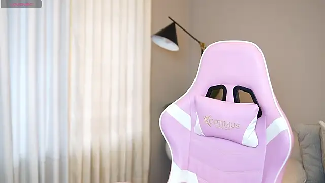 Snapshot of Ethan_occonor chatting on 10-04-25, 01:20 Ethan occonor online show from 10-04-25, 01:20