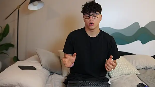 Snapshot of Ethan_occonor chatting on 10-05-25, 06:39 Ethan occonor online show from 10-05-25, 06:39