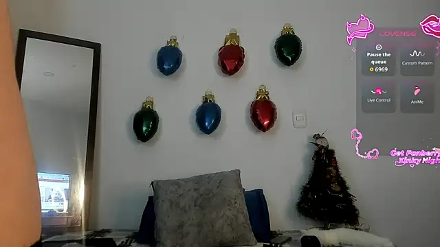 Snapshot of Maitte_love chatting on 11-29-25, 08:39 Maitte love online show from 11-29-25, 08:39