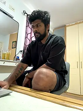 Snapshot of CrazyShashank chatting on 11-02-25, 02:08 CrazyShashank online show from 11-02-25, 02:08