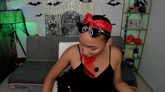 i lulu online show from 10-31-25, 11:06