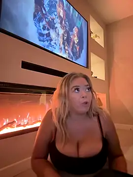 KaylaTrudi online show from 10-15-25, 08:31