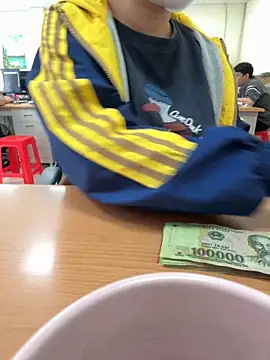 PhuongNhi21 online show from 10-04-25, 01:58