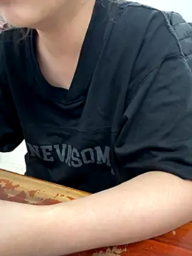 PhuongNhi21 online show from 11-15-25, 01:40