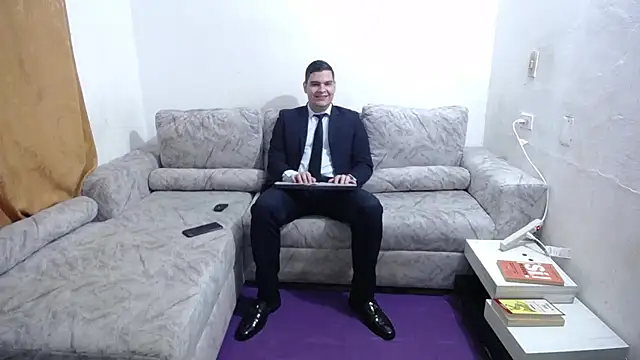 Snapshot of Victor_Maitland chatting on 05-15-26, 08:49 Victor Maitland online show from 05-15-26, 08:49