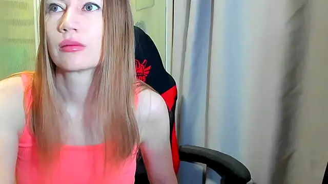 Snapshot of JessFoxxx chatting on 06-04-26, 02:17 JessFoxxx online show from 06-04-26, 02:17