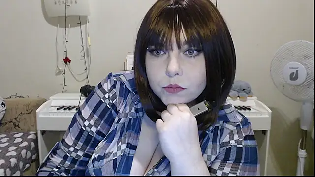 -heartsease- online show from 11-14-25, 04:17