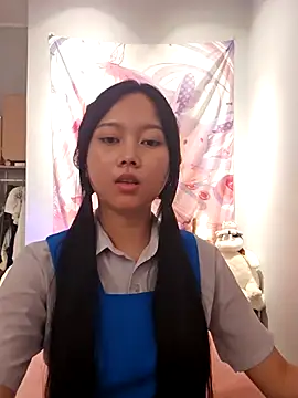 Snapshot of lirz06 chatting on 09-16-25, 05:25 lirz06 online show from 09-16-25, 05:25