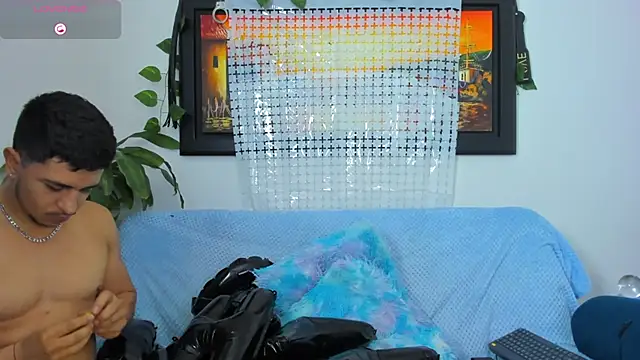 Snapshot of ECSTASYX2_2001 chatting on 09-11-25, 11:10 ECSTASYX2 2001 online show from 09-11-25, 11:10