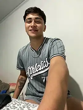 Snapshot of Tavinho067 chatting on 11-09-25, 10:41 Tavinho067 online show from 11-09-25, 10:41