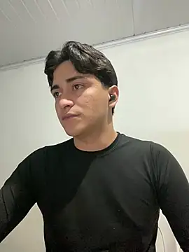 Tavinho067 online show from 05-20-26, 01:12