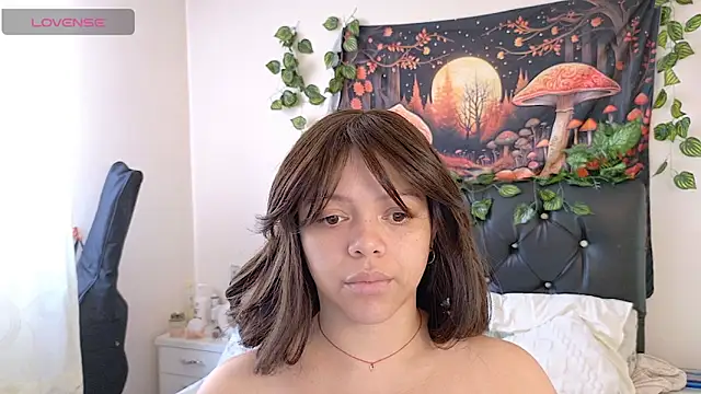 Snapshot of Amanda_sweet chatting on 02-21-26, 01:45 Amanda sweet online show from 02-21-26, 01:45