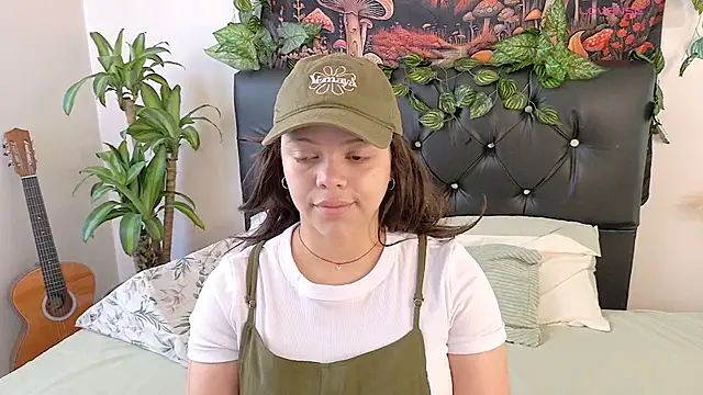 Snapshot of Amanda_sweet chatting on 02-28-26, 01:45 Amanda sweet online show from 02-28-26, 01:45