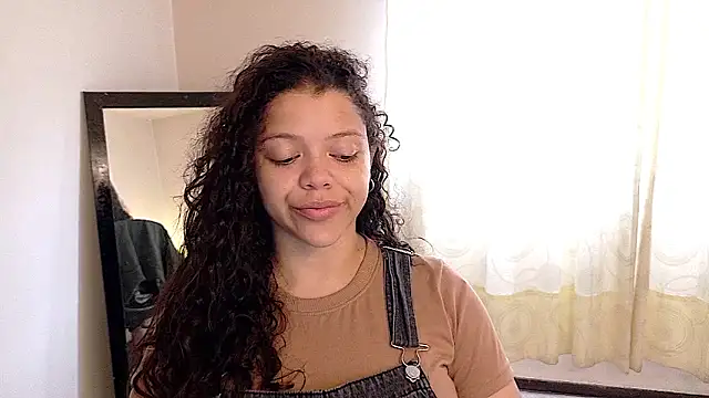 Snapshot of Amanda_sweet chatting on 06-19-26, 01:37 Amanda sweet online show from 06-19-26, 01:37