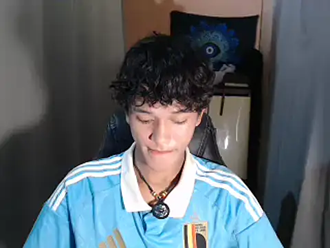 Snapshot of kenbigcockxx chatting on 10-03-25, 03:25 kenbigcockxx online show from 10-03-25, 03:25