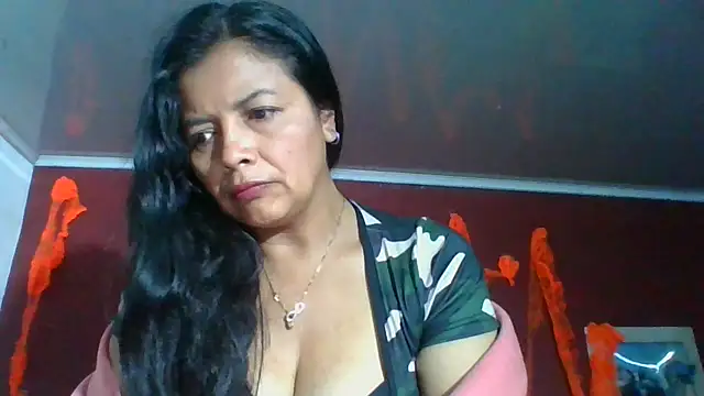 DianaOchoa  online show from 10-24-25, 10:33