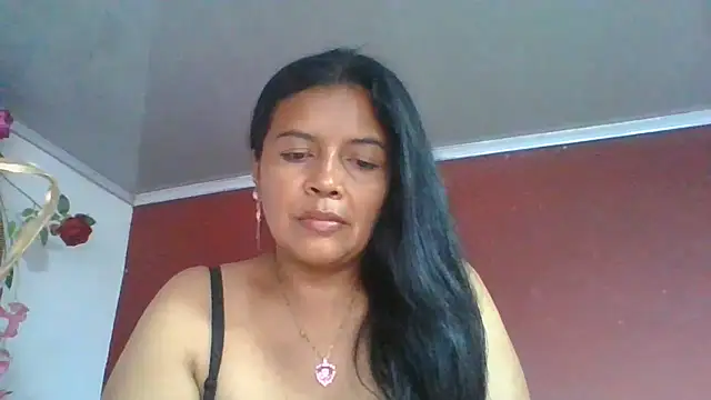 Snapshot of DianaOchoa_ chatting on 06-24-26, 08:19 DianaOchoa online show from 06-24-26, 08:19