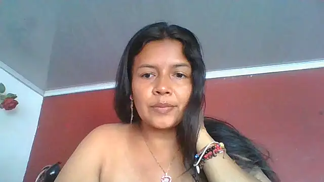 Snapshot of DianaOchoa_ chatting on 07-10-26, 08:33 DianaOchoa online show from 07-10-26, 08:33