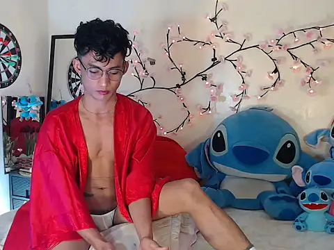 Snapshot of good_boy_in_bed chatting on 12-04-25, 12:36 good boy in bed online show from 12-04-25, 12:36