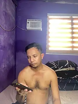 Snapshot of hotcumboi69 chatting on 02-18-26, 07:15 hotcumboi69 online show from 02-18-26, 07:15