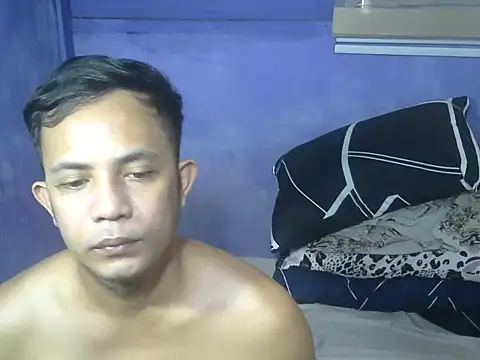 Snapshot of hotcumboi69 chatting on 02-21-26, 03:51 hotcumboi69 online show from 02-21-26, 03:51