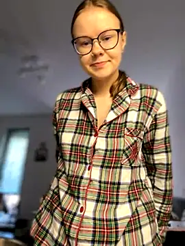 Snapshot of _CherryBloom_ chatting on 09-30-25, 08:19 CherryBloom online show from 09-30-25, 08:19