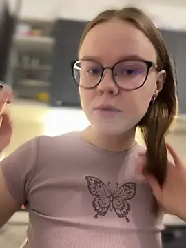 Snapshot of _CherryBloom_ chatting on 10-05-25, 10:02 CherryBloom online show from 10-05-25, 10:02