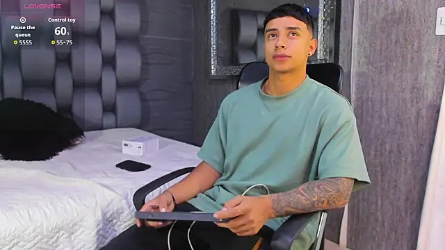 jaze bradley online show from 11-11-25, 11:32