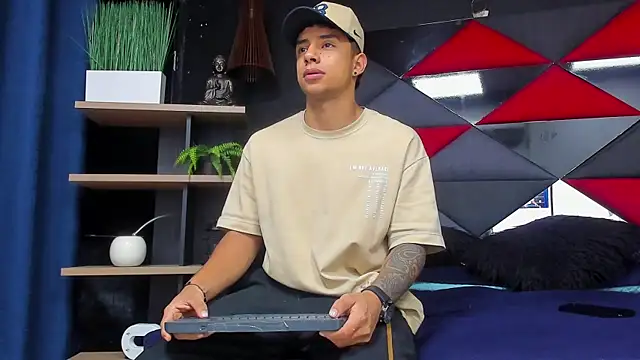 jaze bradley online show from 11-24-25, 11:21