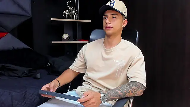 jaze bradley online show from 12-04-25, 11:30