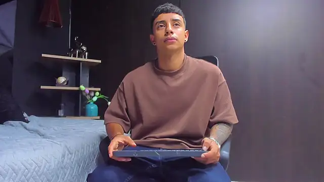 jaze bradley online show from 12-15-25, 11:25