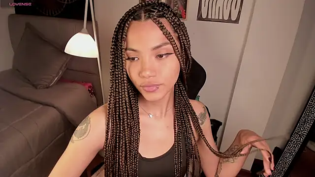 Snapshot of Nati____ chatting on 09-18-25, 03:19 Nati online show from 09-18-25, 03:19