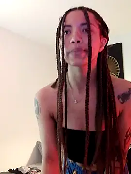 Snapshot of Nati____ chatting on 09-27-25, 12:43 Nati online show from 09-27-25, 12:43