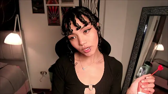 Snapshot of Nati____ chatting on 11-07-25, 05:18 Nati online show from 11-07-25, 05:18