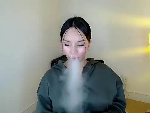 holly tabby online show from 06-22-26, 07:00