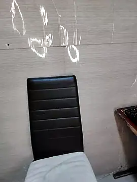 lunna 07 online show from 09-30-25, 04:01